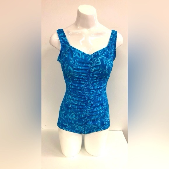 Maxine of Hollywood Other - MAXINE OF HOLLYWOOD ONE PIECE FLORAL FRONT RUCHED SWIMSUIT IN SIZE 14